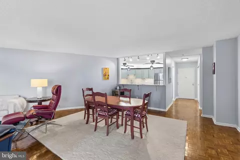 Dining - 205 E Joppa Rd #707, Towson, MD 21286 photo 4 of 4