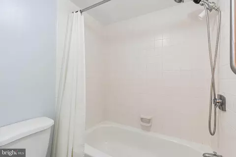 Bath - 205 E Joppa Rd #707, Towson, MD 21286 photo 2 of 2