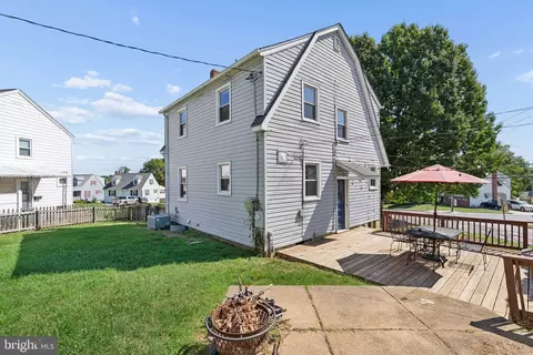 Exterior - 5572 Oakland Rd, Halethorpe, MD 21227 photo 4 of 5
