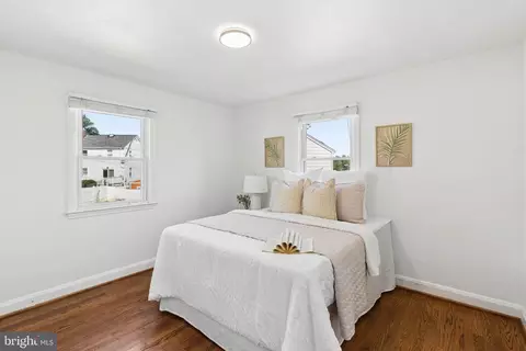 Bedroom - 5572 Oakland Rd, Halethorpe, MD 21227 photo 3 of 5