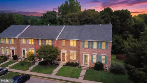 7 Snowberry Ct, Cockeysville, MD 21030