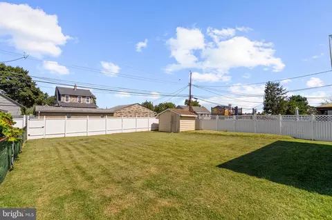 Exterior - 2906 Florida Ave, Halethorpe, MD 21227 photo 7 of 8