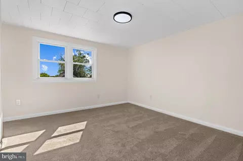 Bedroom - 2906 Florida Ave, Halethorpe, MD 21227 photo 4 of 7