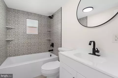 Bath - 2906 Florida Ave, Halethorpe, MD 21227 photo 3 of 3