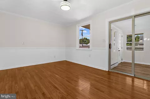 Living - 2906 Florida Ave, Halethorpe, MD 21227 photo 4 of 6