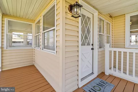 Exterior - 2906 Florida Ave, Halethorpe, MD 21227 photo 2 of 8