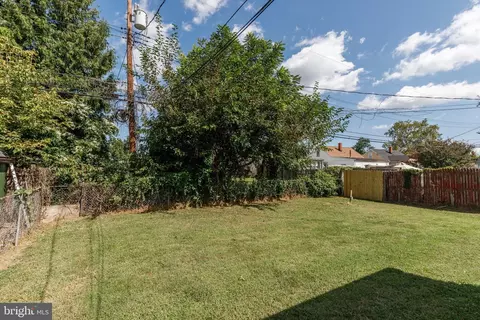 Exterior - 8220 Cornwall Rd, Dundalk, MD 21222 photo 2 of 2