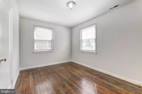 Bedroom - 8220 Cornwall Rd, Dundalk, MD 21222 photo 1 of 2
