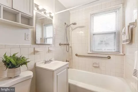 Bath - 8220 Cornwall Rd, Dundalk, MD 21222 photo 1 of 2
