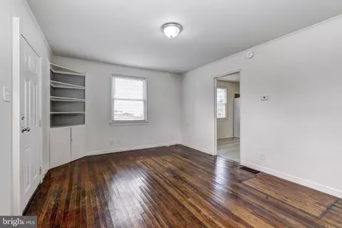 Living - 8220 Cornwall Rd, Dundalk, MD 21222 photo 2 of 2