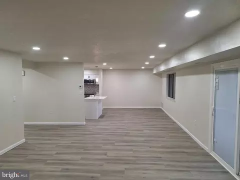 Living - 6 Longstream Ct #101, Baltimore, MD 21209 photo 2 of 4