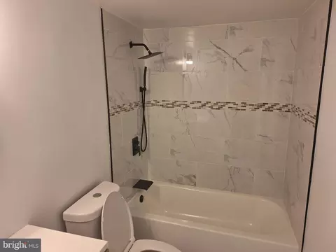 Bath - 6 Longstream Ct #101, Baltimore, MD 21209 photo 3 of 5