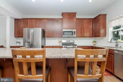 Kitchen - 3014 Shaws Rd Shaws Rd, Sparrows Point, MD 21219 photo 2 of 3