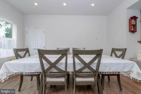 Entry Way - 3014 Shaws Rd Shaws Rd, Sparrows Point, MD 21219 photo 5 of 16