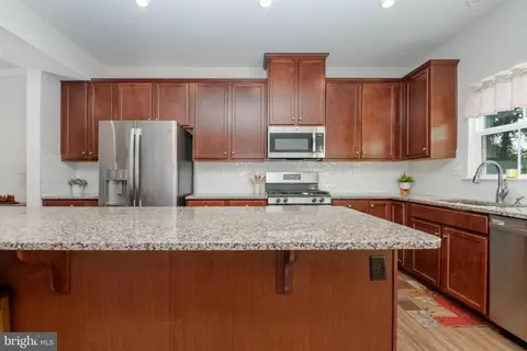 Kitchen - 3014 Shaws Rd Shaws Rd, Sparrows Point, MD 21219 photo 3 of 3