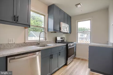 Kitchen - 7606 Avondale Ave, Baltimore, MD 21224 photo 2 of 2