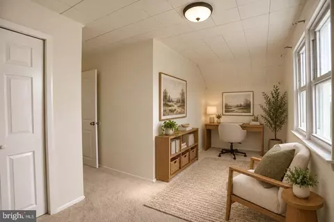 Entry Way - 7606 Avondale Ave, Baltimore, MD 21224 photo 1 of 3