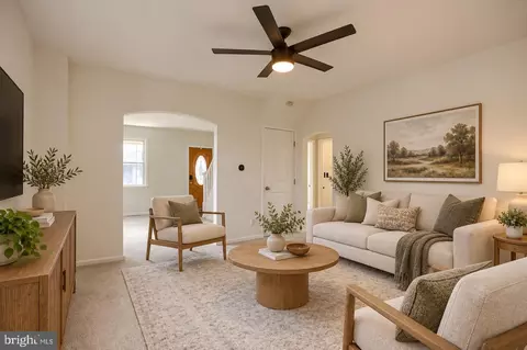 Living - 7606 Avondale Ave, Baltimore, MD 21224 photo 1 of 4