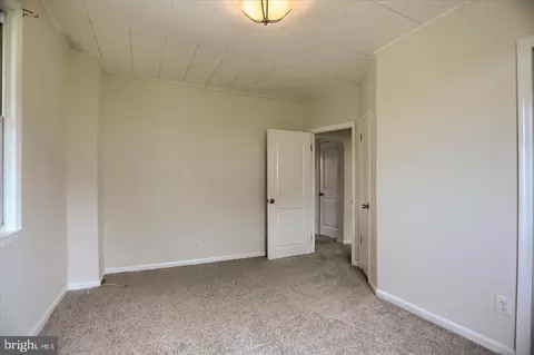 Bedroom - 7606 Avondale Ave, Baltimore, MD 21224 photo 8 of 10