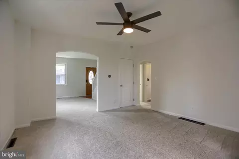Entry Way - 7606 Avondale Ave, Baltimore, MD 21224 photo 2 of 3