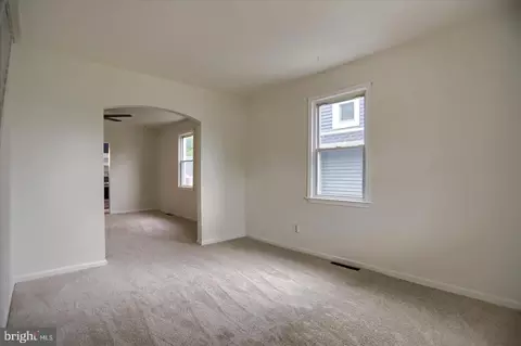 Living - 7606 Avondale Ave, Baltimore, MD 21224 photo 3 of 4