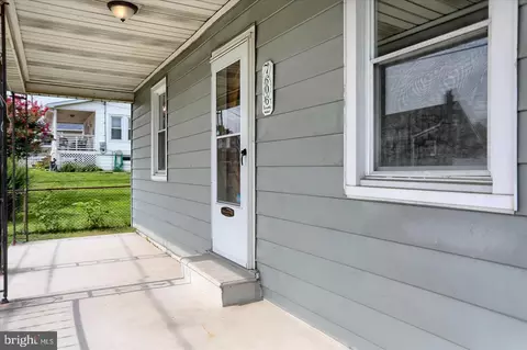 Exterior - 7606 Avondale Ave, Baltimore, MD 21224 photo 8 of 10