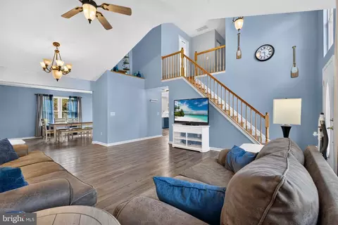 Entry Way - 4415 Todd Point Ln, Sparrows Point, MD 21219 photo 2 of 13
