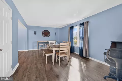 Entry Way - 4415 Todd Point Ln, Sparrows Point, MD 21219 photo 4 of 13