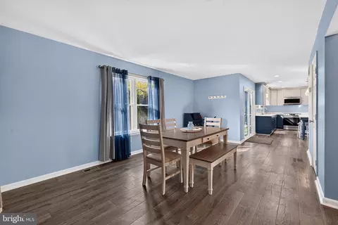 Entry Way - 4415 Todd Point Ln, Sparrows Point, MD 21219 photo 5 of 13