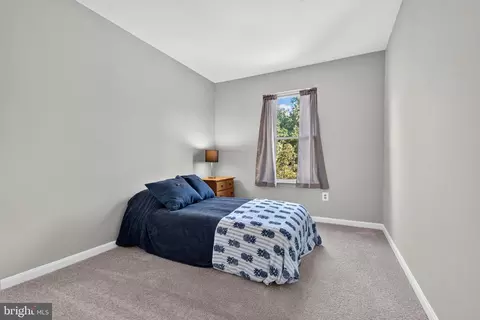 Bedroom - 4415 Todd Point Ln, Sparrows Point, MD 21219 photo 4 of 5