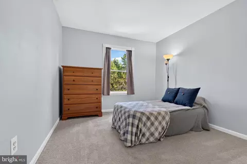 Bedroom - 4415 Todd Point Ln, Sparrows Point, MD 21219 photo 2 of 5