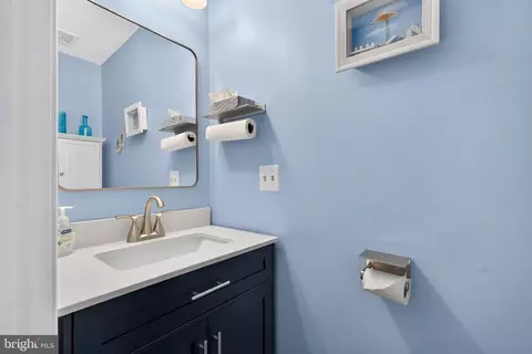 Bath - 4415 Todd Point Ln, Sparrows Point, MD 21219 photo 1 of 4