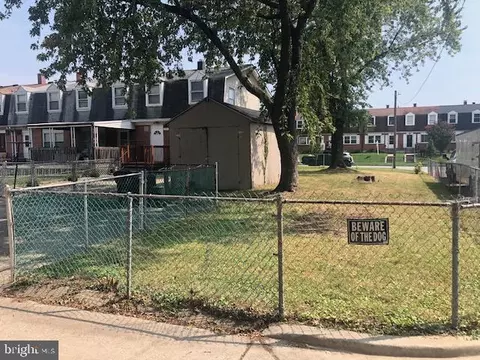 Exterior - 3301 Ryerson Cir, Halethorpe, MD 21227 photo 1 of 2