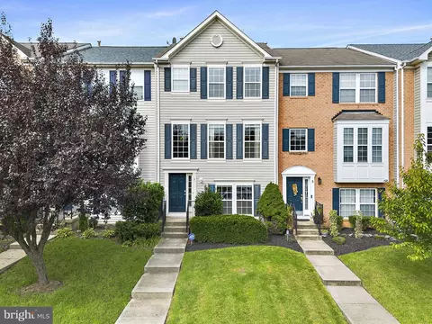 7 Caterham Ct, Rosedale, MD 21237