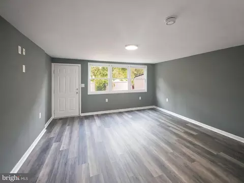 Living - 3233 Kessler Rd, Halethorpe, MD 21227 photo 1 of 2