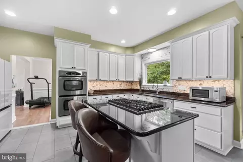 Kitchen - 809 Castlebridge Ct, Monkton, MD 21111 photo 3 of 3