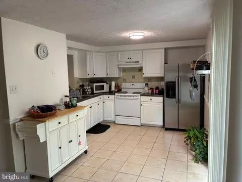 Kitchen - 37 Cavan Grn, Nottingham, MD 21236 photo 1 of 1