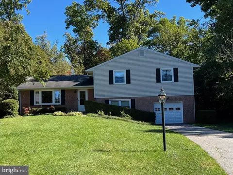 207 Lynncrest Ct, Lutherville Timonium, MD 21093