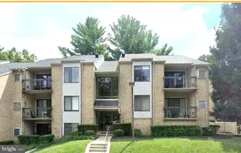 9 Bailiffs Ct #301, Lutherville Timonium, MD 21093