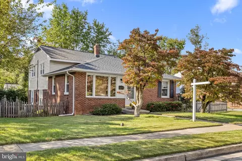 230 Rollingbrook Way, Catonsville, MD 21228