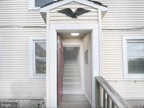 Entry Way - 7213 N Point Rd, Sparrows Point, MD 21219 photo 2 of 14