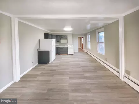 Living - 7213 N Point Rd, Sparrows Point, MD 21219 photo 6 of 16