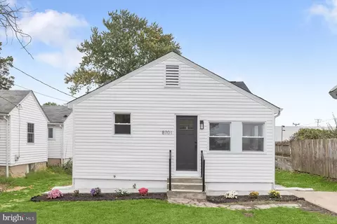8701 Emge Rd, Parkville, MD 21234
