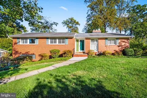 1917 Knollton Rd, Timonium, MD 21093
