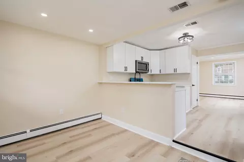 Entry Way - 8202 Longpoint Rd, Dundalk, MD 21222 photo 4 of 8