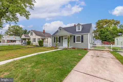 Exterior - 8202 Longpoint Rd, Dundalk, MD 21222 photo 2 of 13
