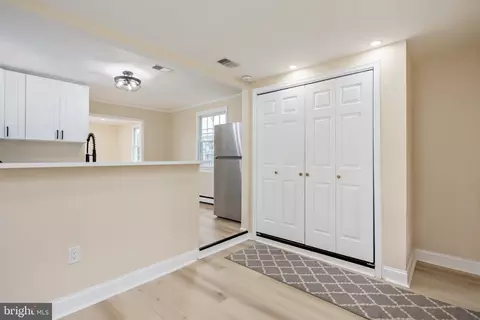Entry Way - 8202 Longpoint Rd, Dundalk, MD 21222 photo 5 of 8