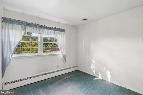 Bedroom - 1111 Raven Dr, Halethorpe, MD 21227 photo 3 of 5