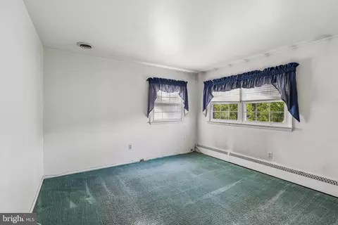Bedroom - 1111 Raven Dr, Halethorpe, MD 21227 photo 4 of 5
