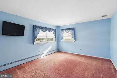 Bedroom - 1111 Raven Dr, Halethorpe, MD 21227 photo 1 of 5